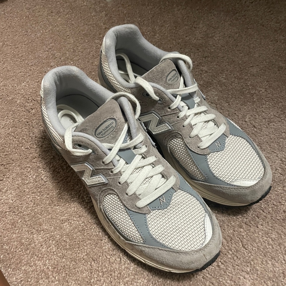 New Balance 2002r Women’s 9.5